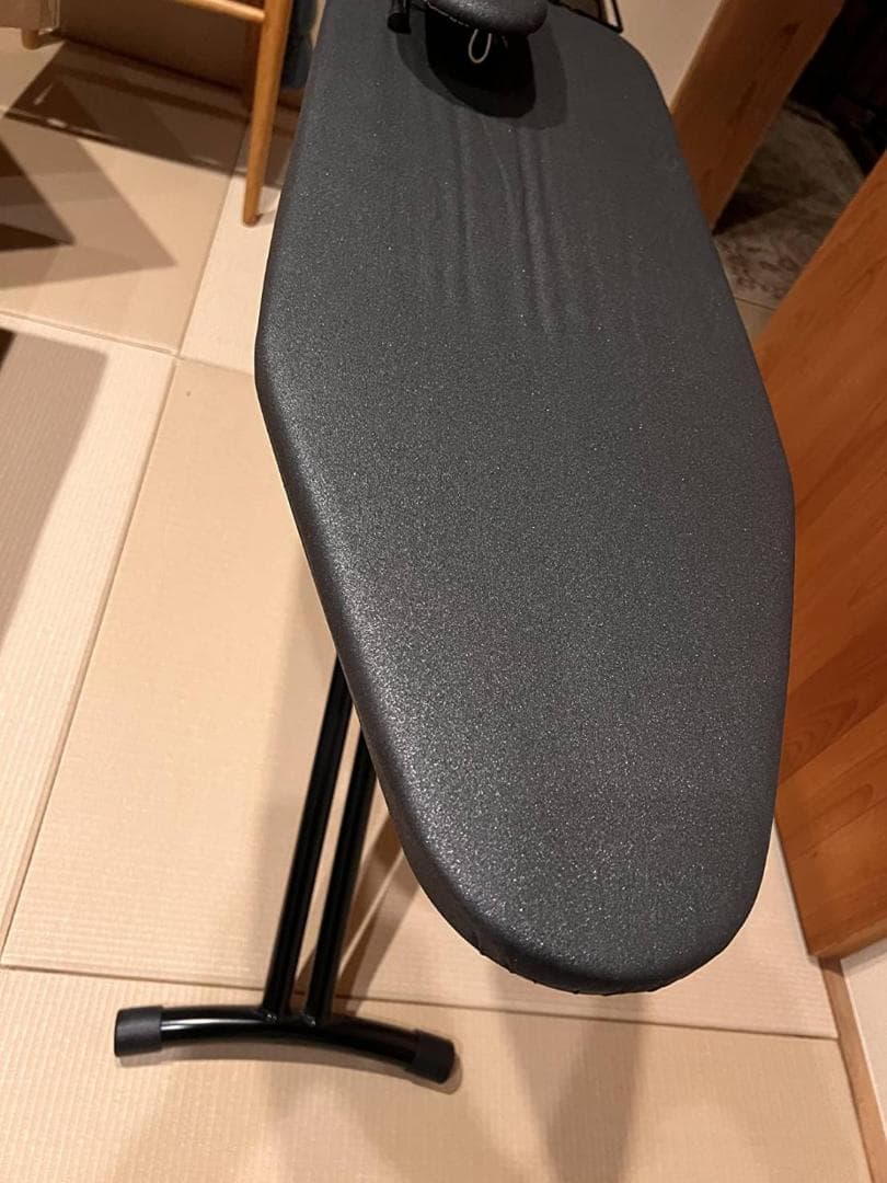 高さ調節機能付きの多機能スタンドアイロン台