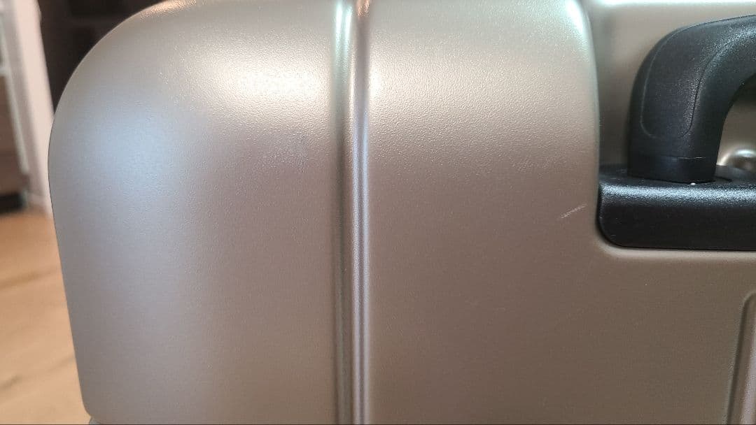 [サムソナイト] スーツケース タイリウム スピナー69 アイボリーゴールド