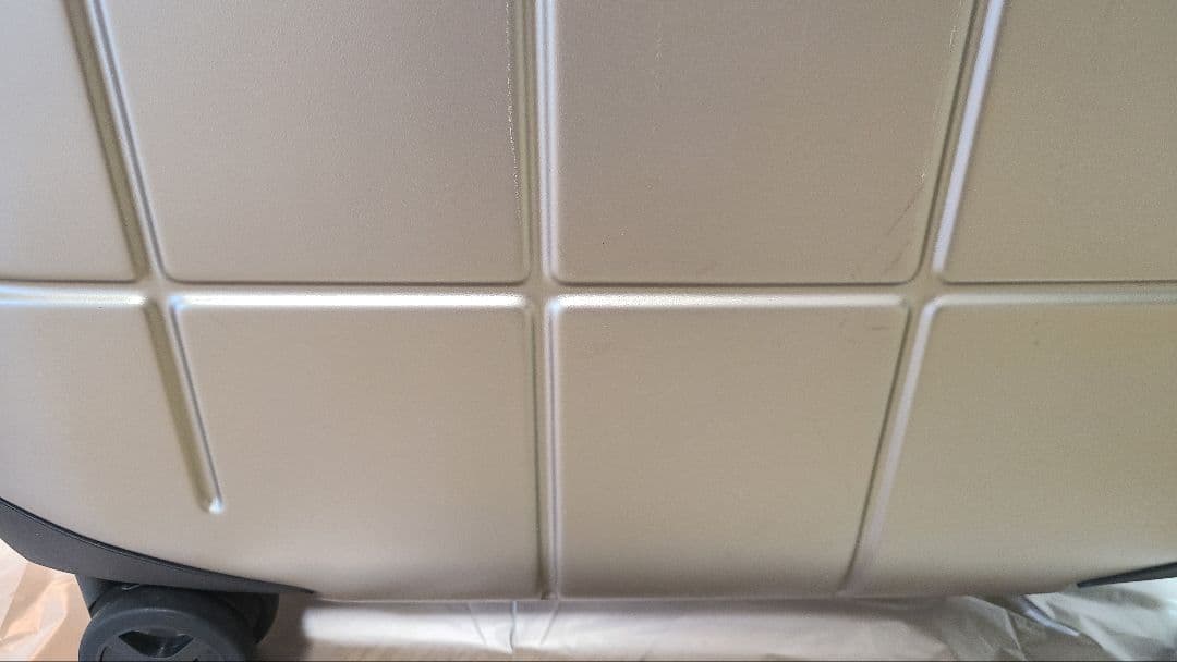 [サムソナイト] スーツケース タイリウム スピナー69 アイボリーゴールド