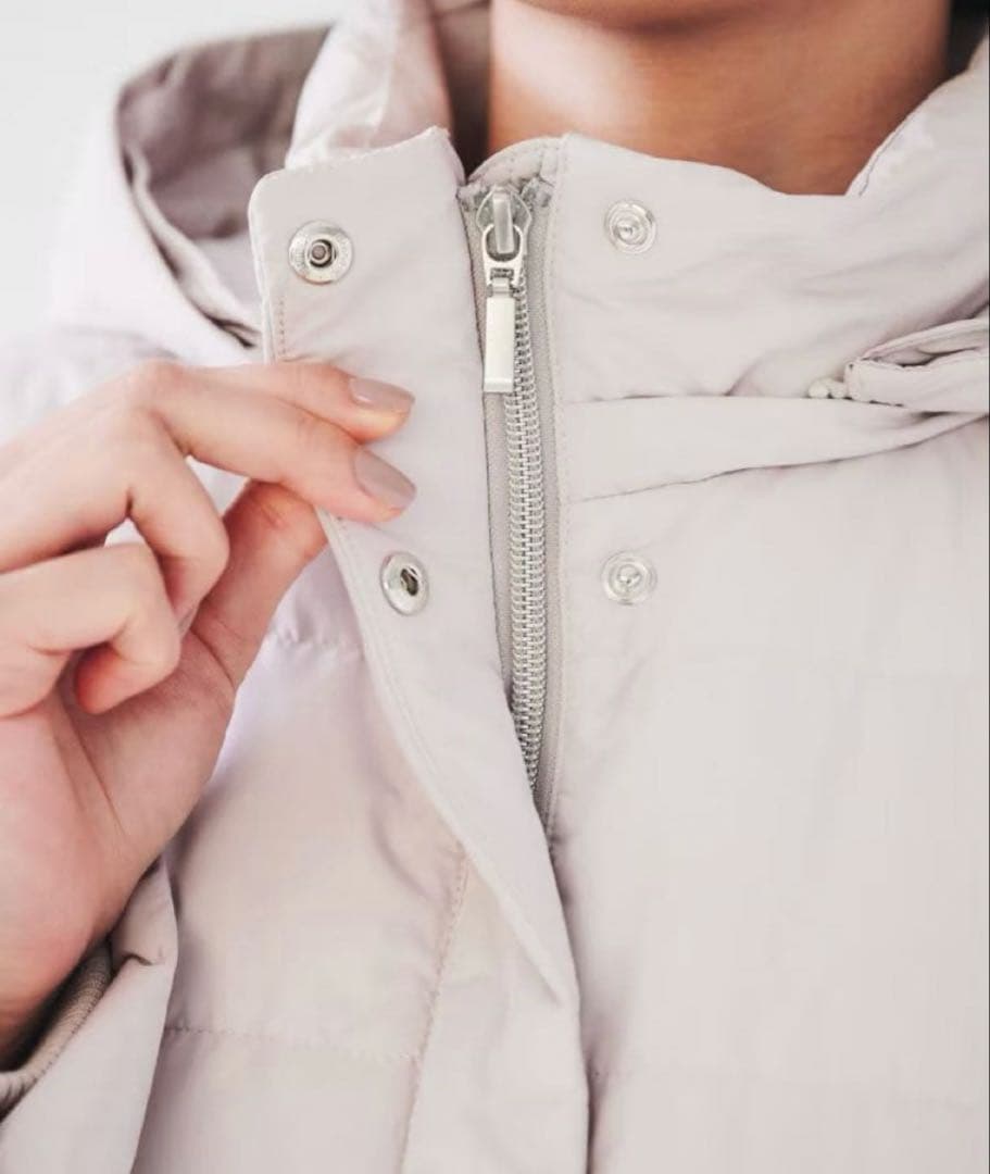 【新品未使用】UNTITLED ダウンジャケット