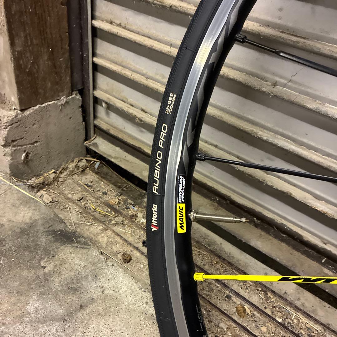 美品　マビック　キシリウムプロ　ust ロードバイク　ホイール