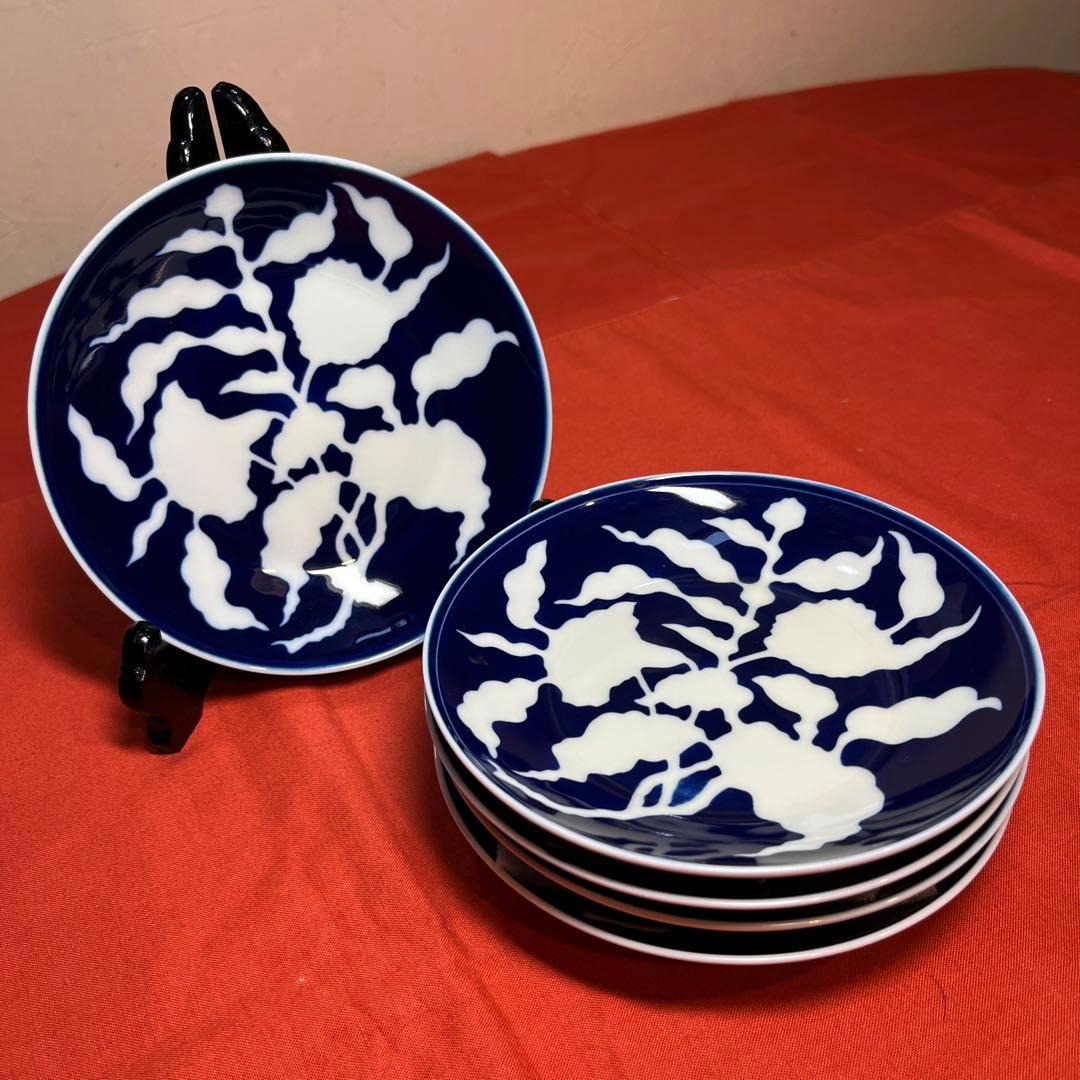 深川製磁「明染付白抜紋取皿五枚揃え」