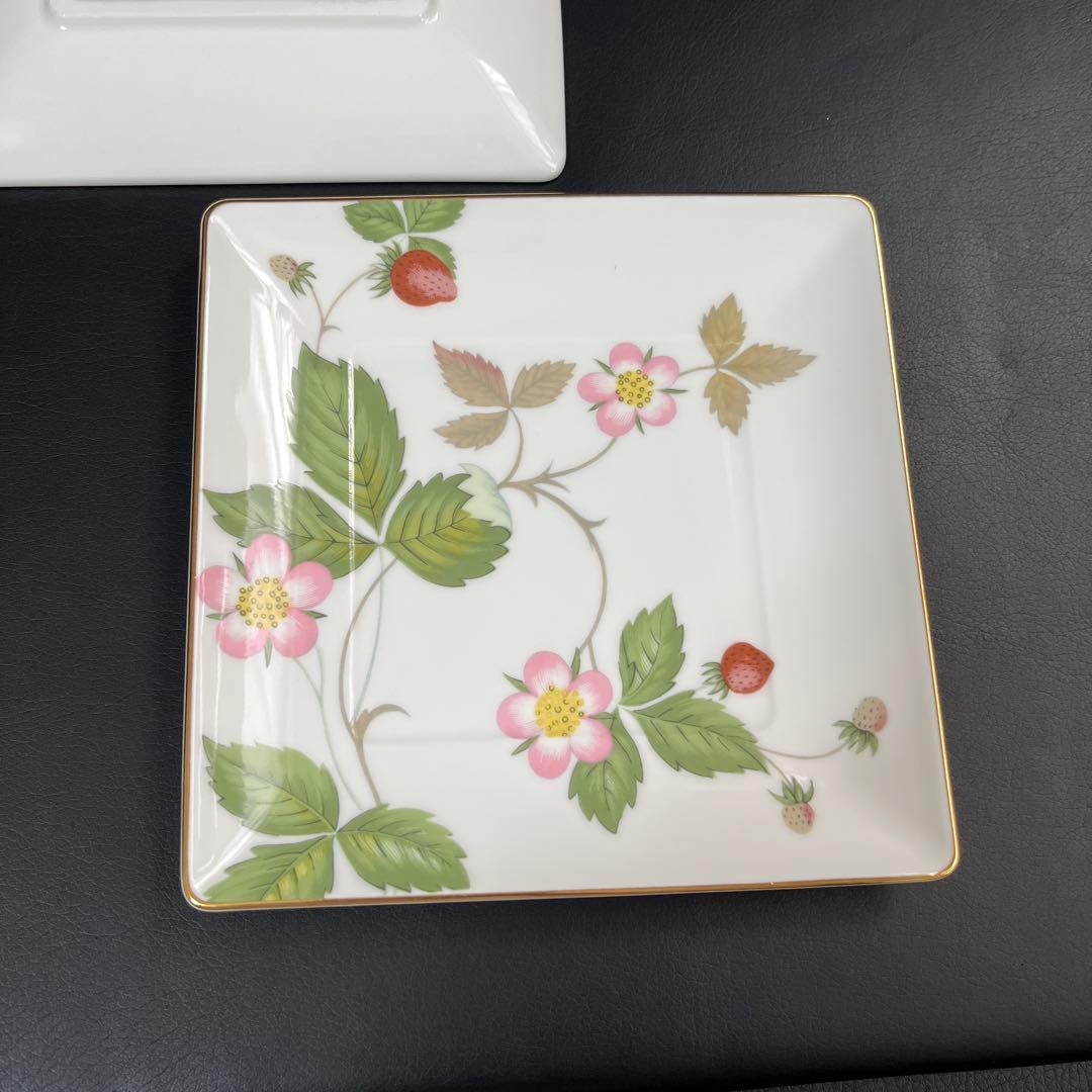 ［新品］ワイルドストロベリー　スクエアトレイ2枚セット