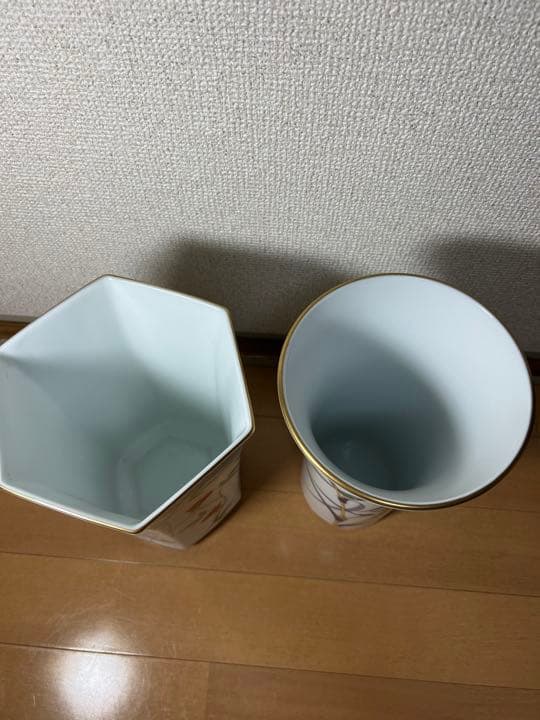 224 香蘭社　六角型花瓶1 　露草花瓶1