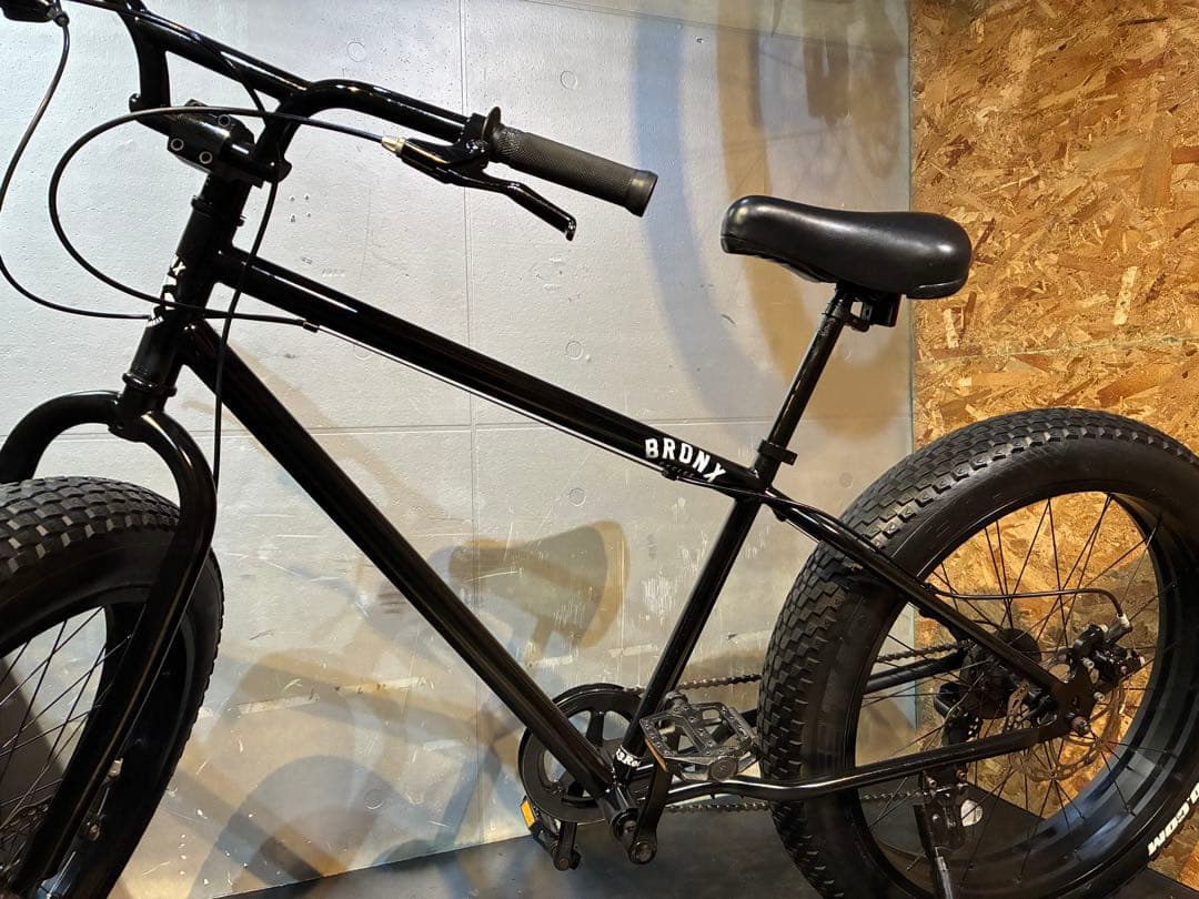 J27【大阪堺市/引取】ファットバイク BRONX 26インチ 7段変速付き