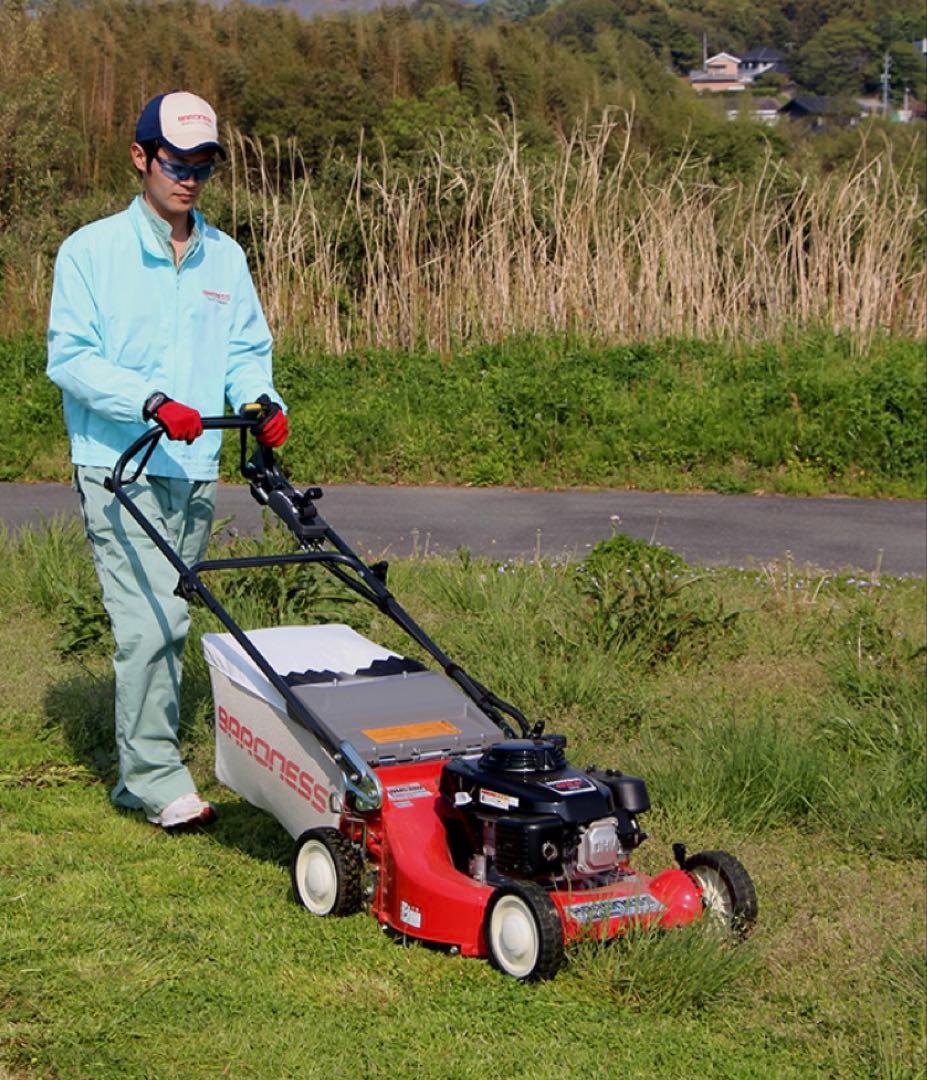 バロネス　芝刈り機　状態良好