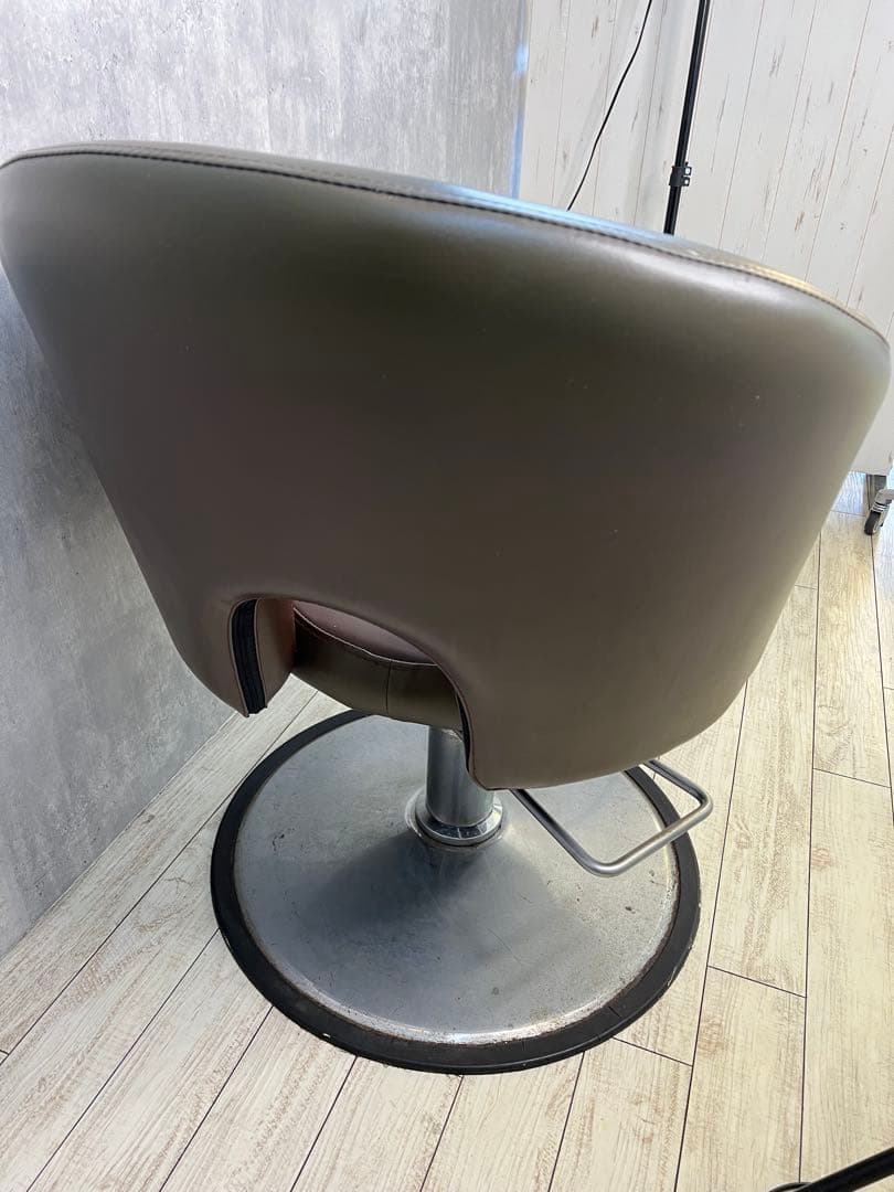 美容室　チェア　椅子3台