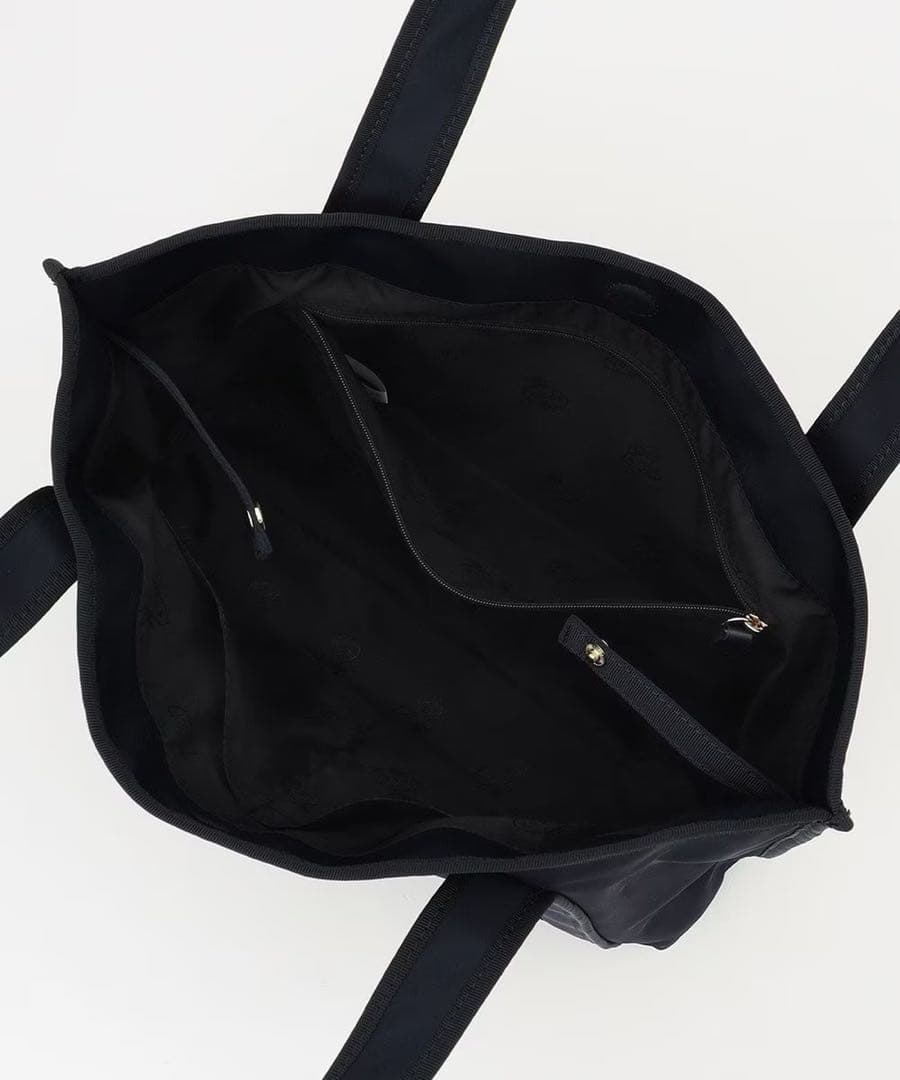 TOCCA AVENUE ナイロンバッグ黒