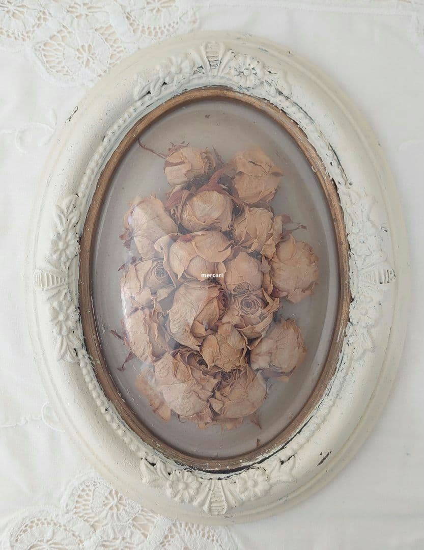 オバール型　フレーム飾り　薔薇ドライフラワー