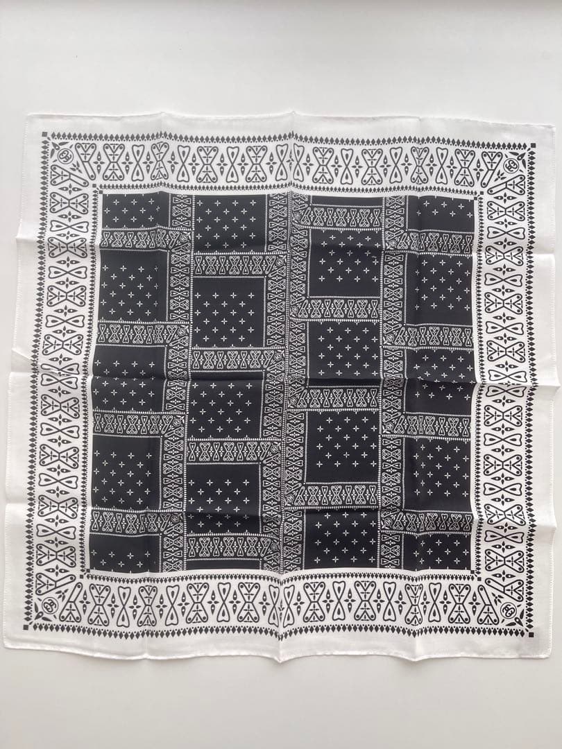 STUSSY ステューシー バンダナ　53cm×53cm