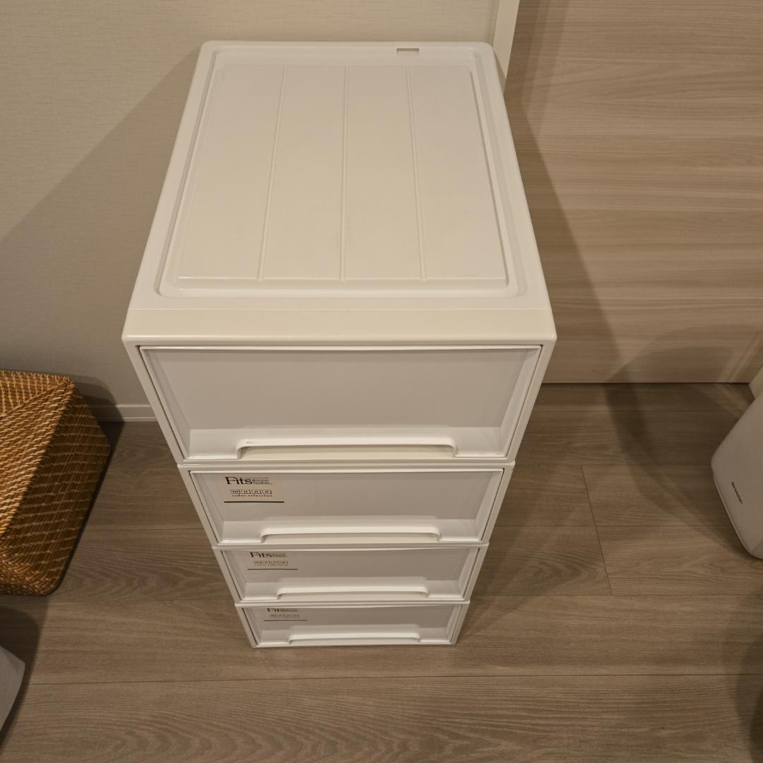 【みずき】Fits ホワイト 4段引き出し式衣類収納ケース