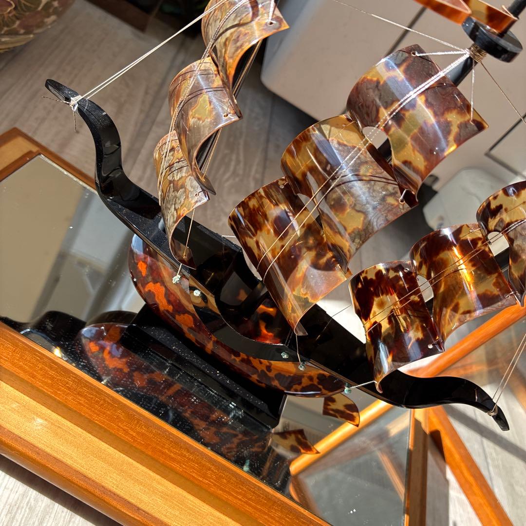 本べっ甲 帆船 オランダ船 ガラスケース入り 工芸品