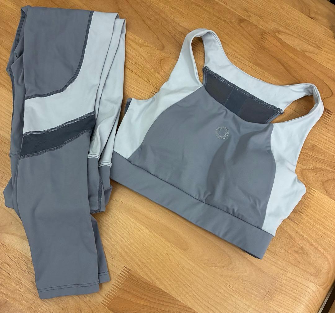 FEELCYCLE アパレル　グレー　S 上下セット　ブラトップ　トレーニング