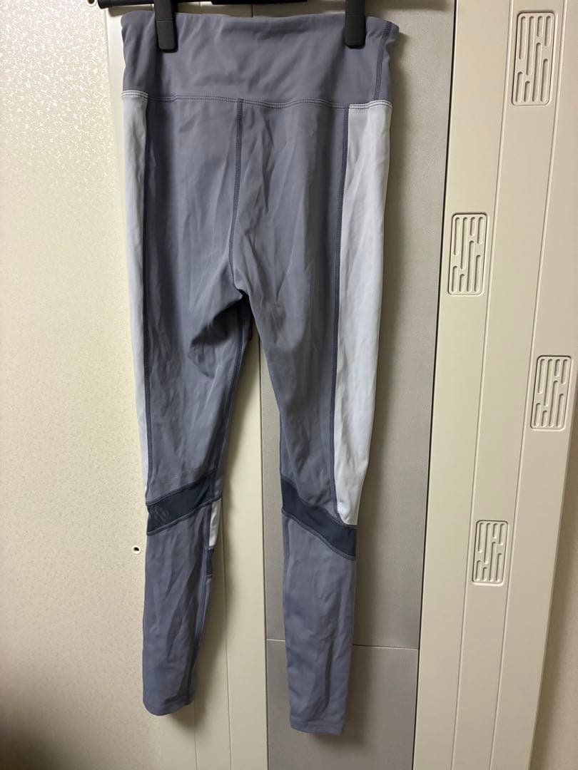 FEELCYCLE アパレル　グレー　S 上下セット　ブラトップ　トレーニング