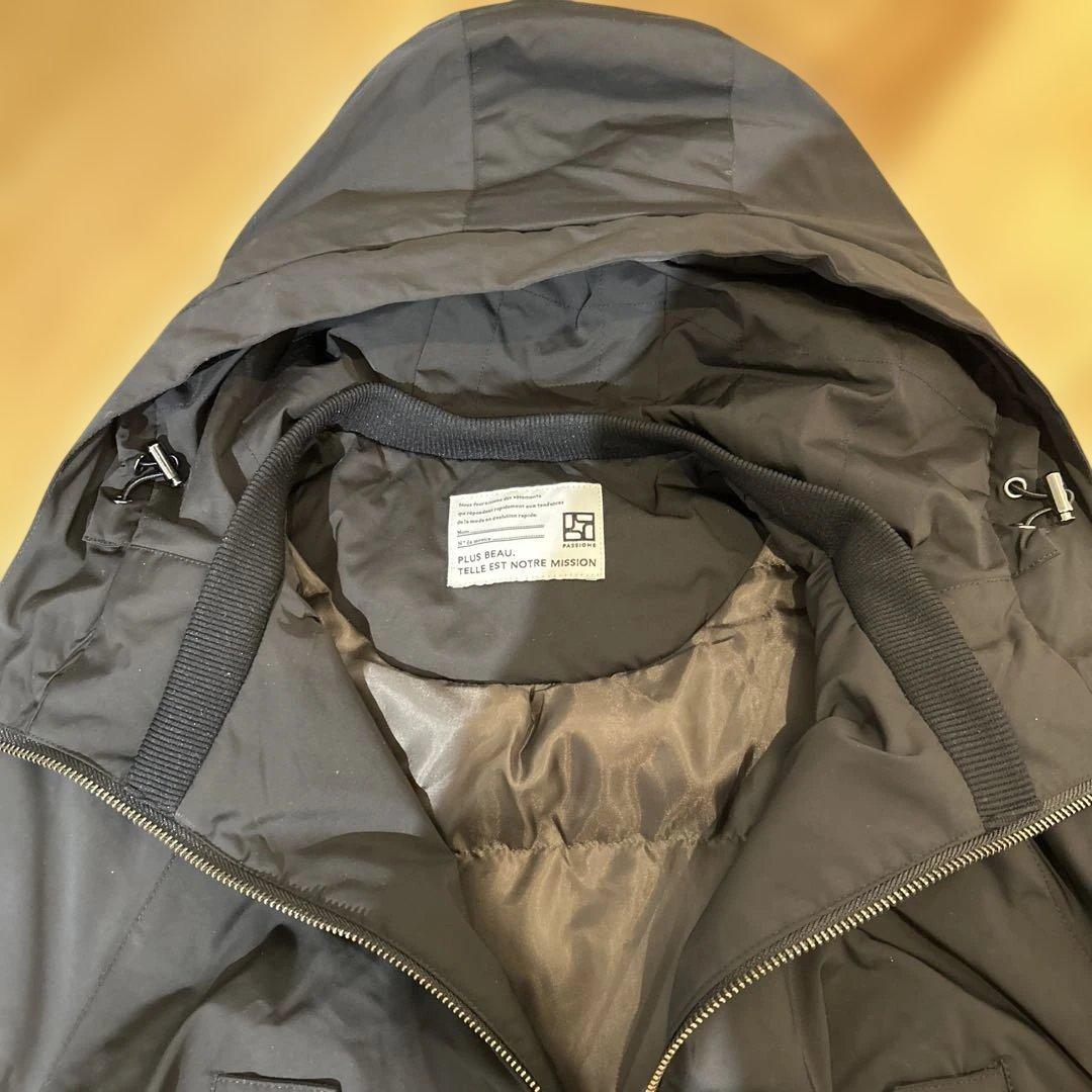 パシオーネレディースダウンジャケット新品　￥41800円　38サイズ