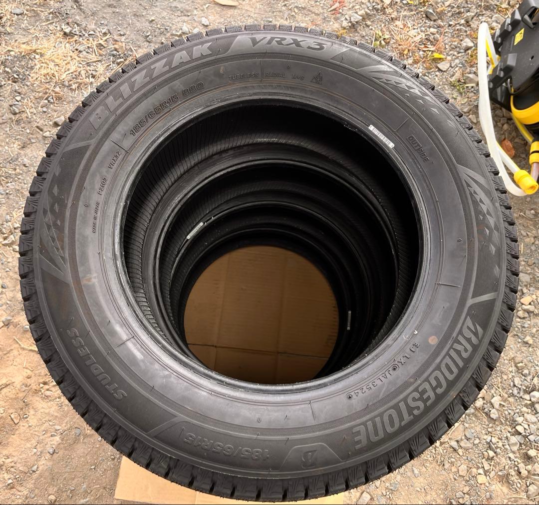 185/65R15 ブリヂストン　スタッドレス　4本セット