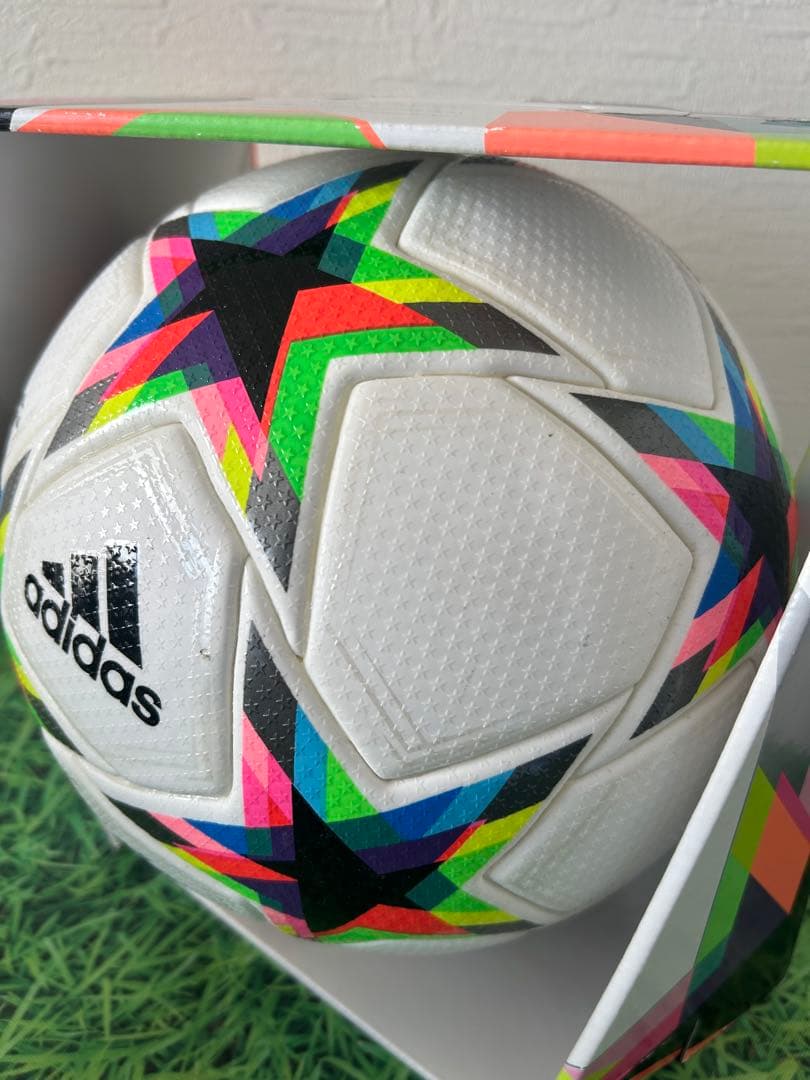 ☆新品☆送料無料☆ adidas(アディダス) フィナーレプロ☆サッカーボール☆