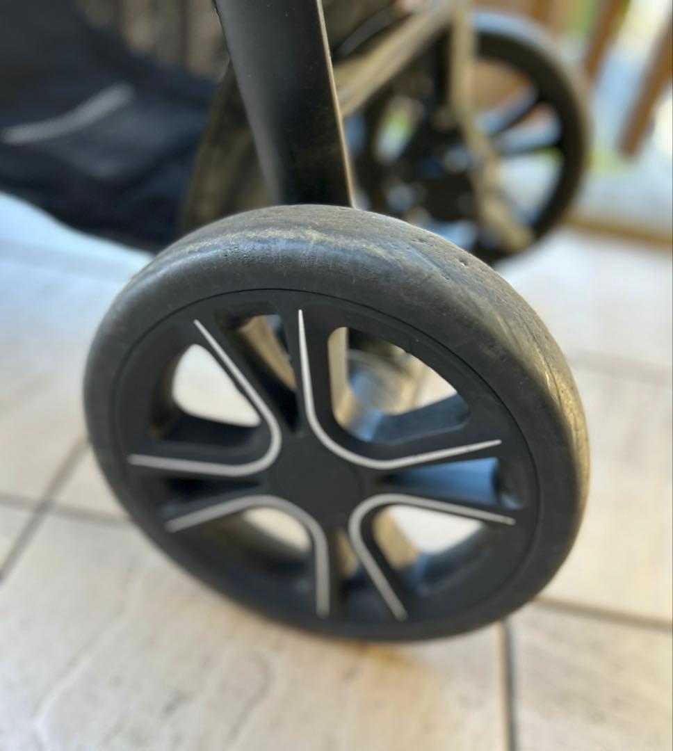 【美品】Joie ジョイー ベビーカー ライトトラックス4 トラベルシステム対応