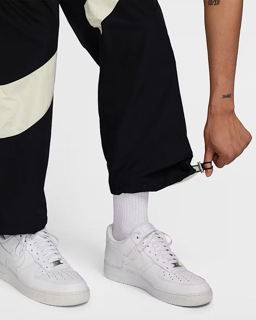 新品2XLサイズ　NIKE ビッグスウッシュ ウーブンパンツ