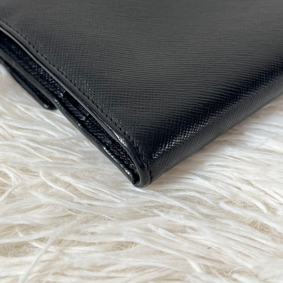 未使用級✨PRADAプラダ　三つ折り財布　サフィアーノ　レザー　ブラック