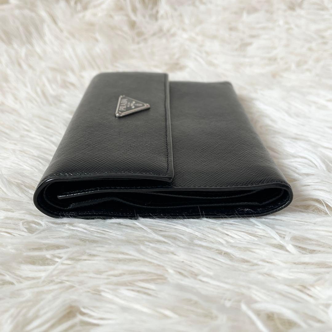 未使用級✨PRADAプラダ　三つ折り財布　サフィアーノ　レザー　ブラック