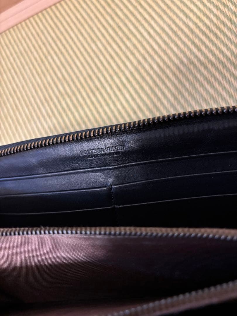 限定品　ボッテガヴェネタ　長財布　メンズ　ヘビ柄入り　ブラック