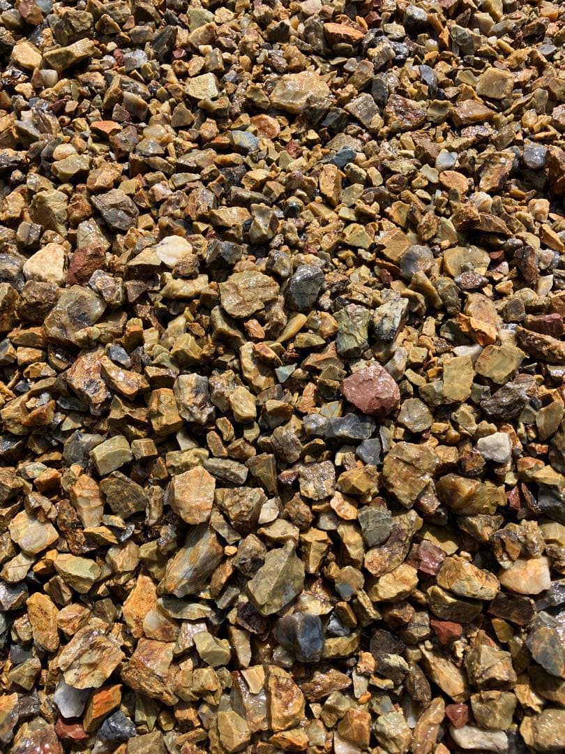 チャート砂利、岐阜砂利。庭砂利、砕石。