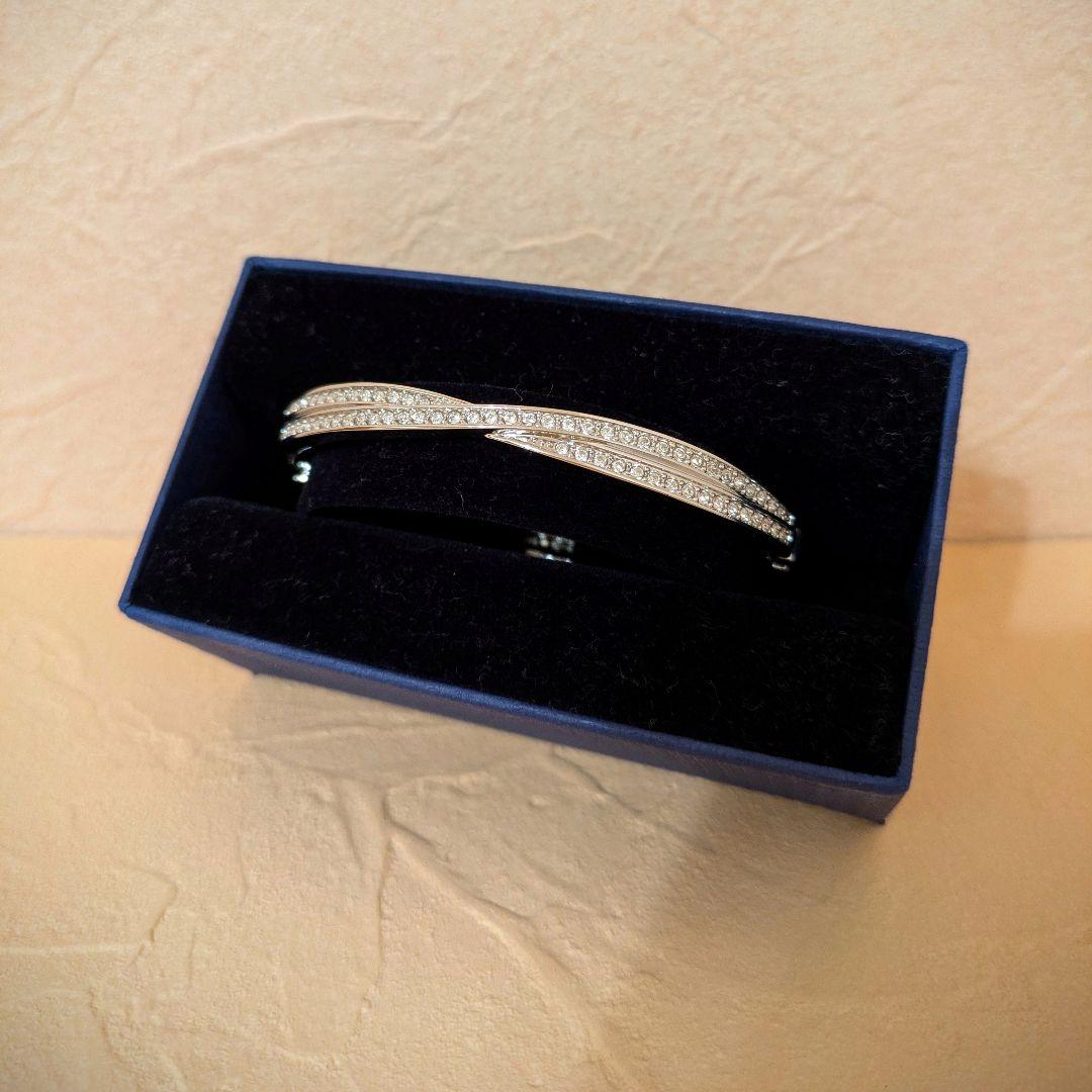 スワロフスキー エディスバングル Swarovski Edith Bangle