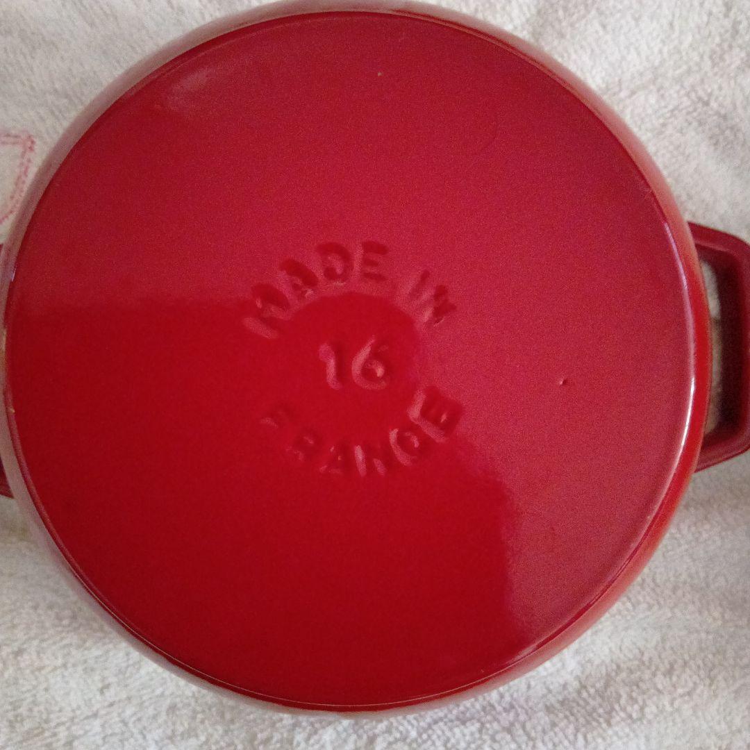 ストウブ　鍋　１６センチ