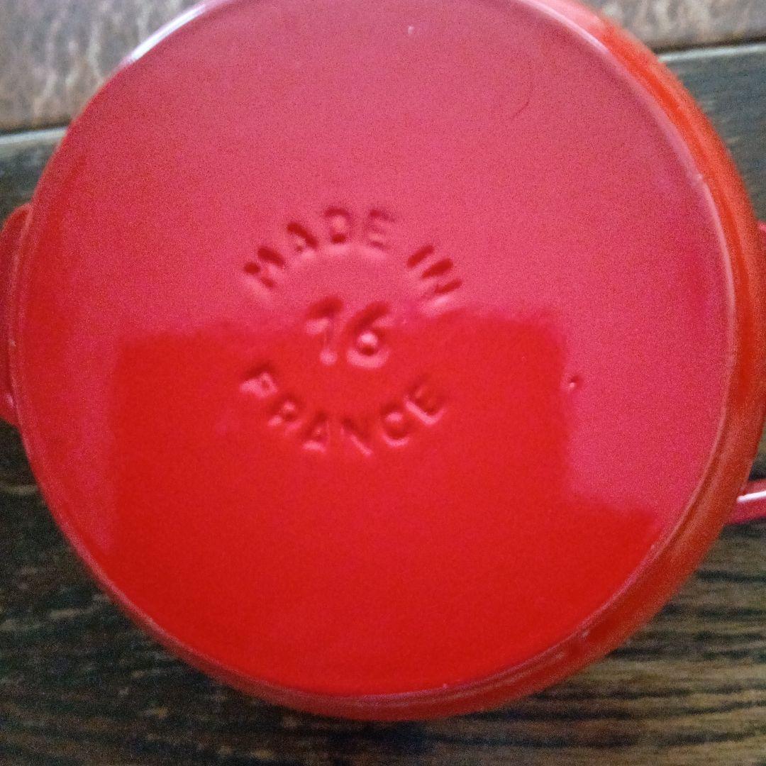 ストウブ　鍋　１６センチ