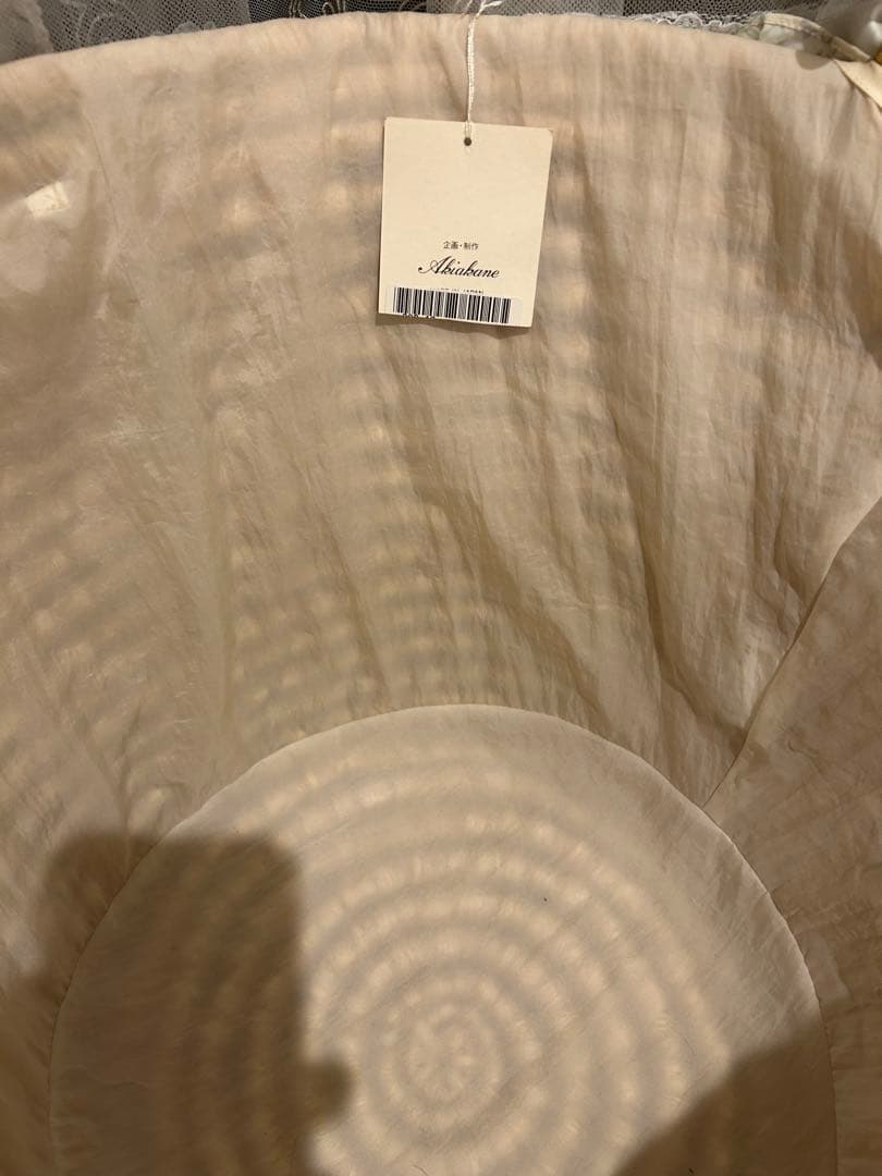 タグ付さえらアキアカネフリフリ特大レースバスケット30×43●テーブルクロスにも