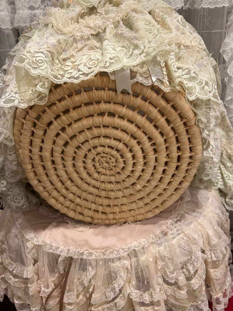 タグ付さえらアキアカネフリフリ特大レースバスケット30×43●テーブルクロスにも