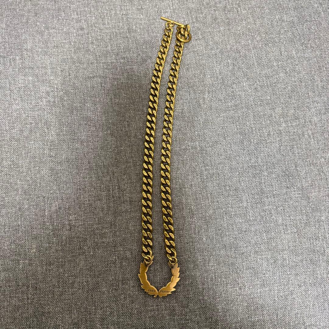 FRED PERRY ネックレス　ゴールド　ゴールドチェーン　ローレルリーフ