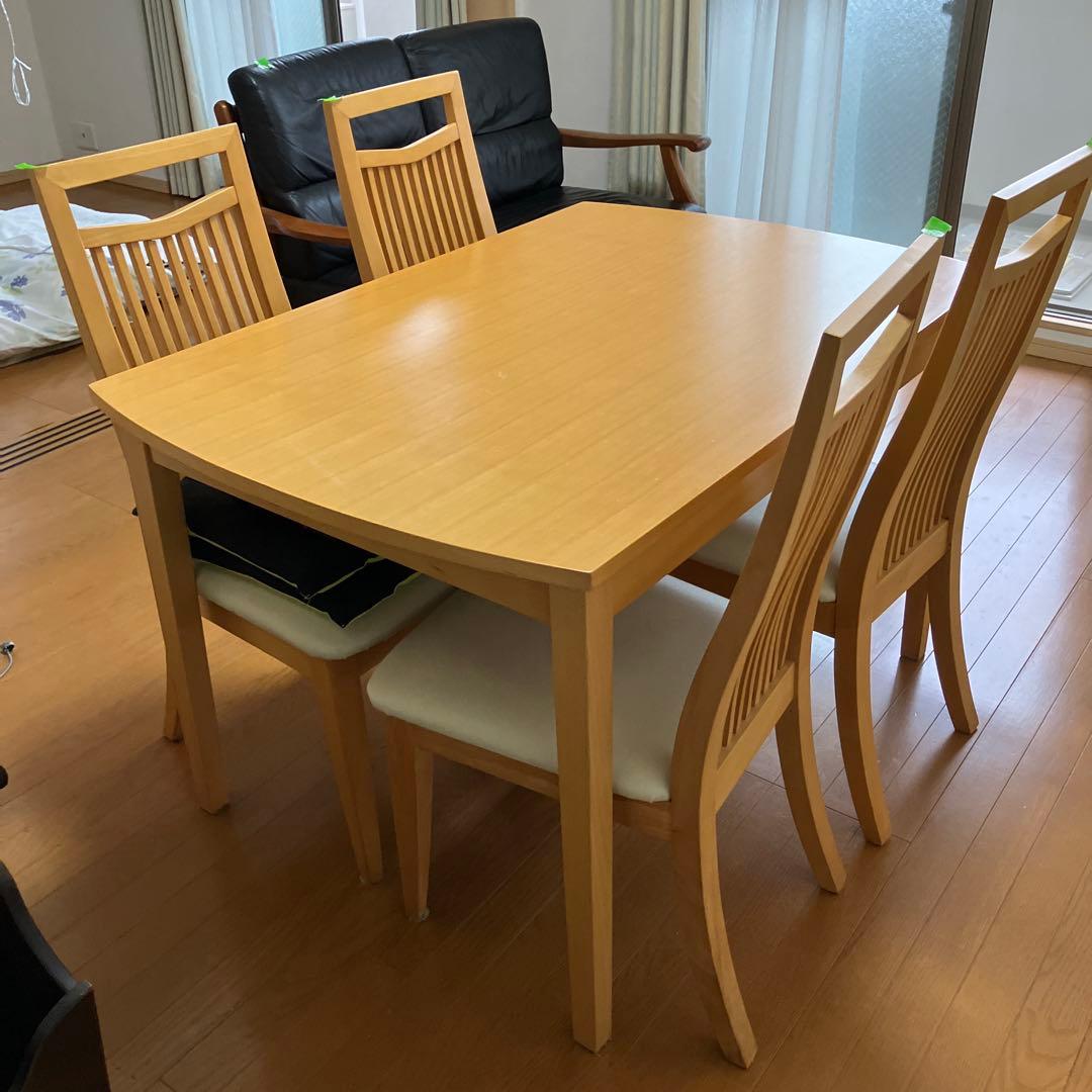 木製ダイニングテーブル　椅子４脚セット