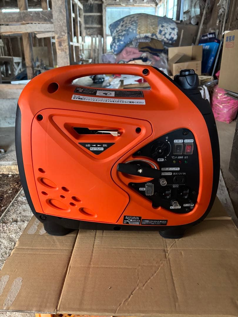 【極美品】アイリスオーヤマ インバーター発電機 IGG-900動作確認済災害対策