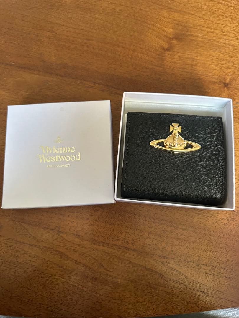 Vivienne Westwood ブラック 二つ折り財布 箱付き