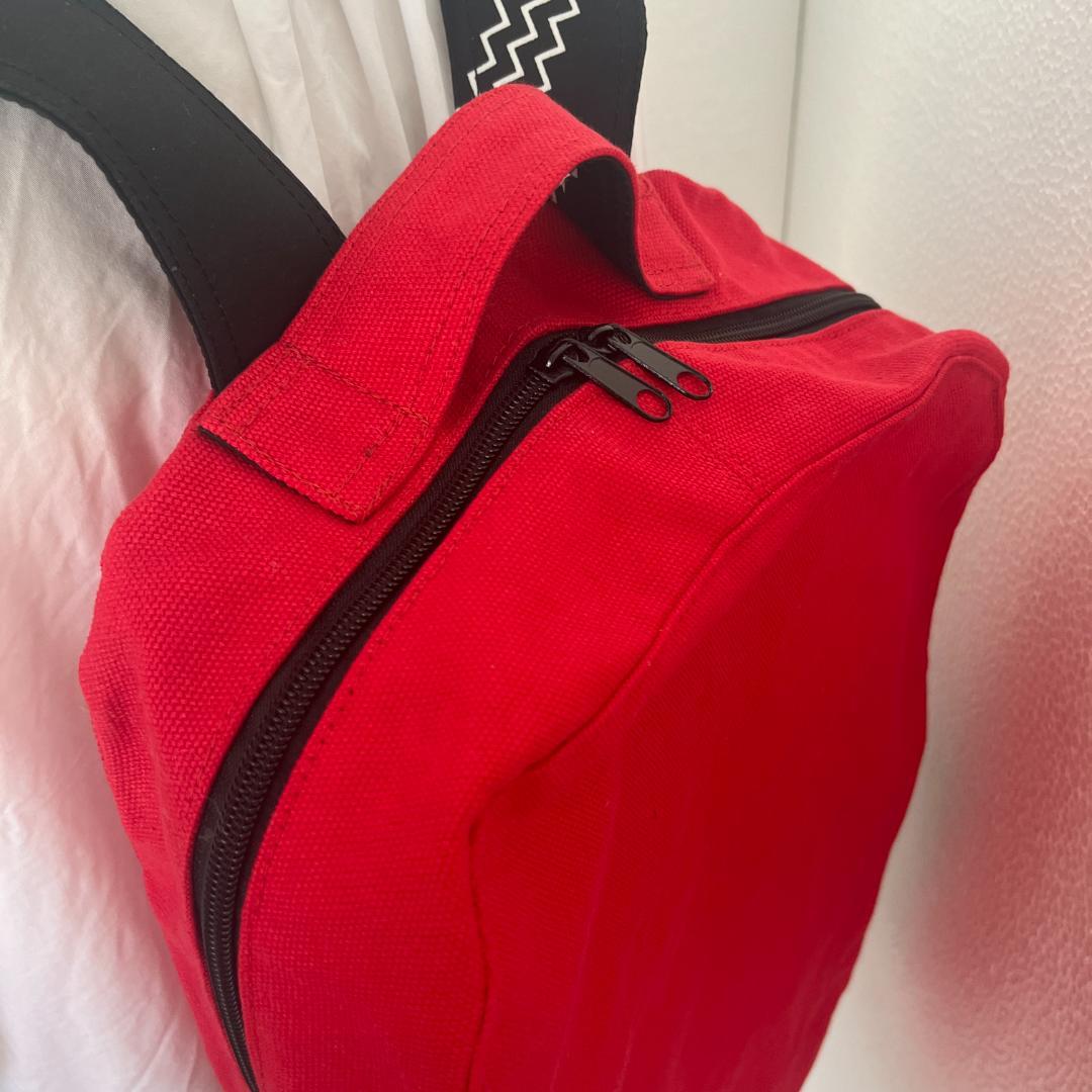 ハワイアンなリュックサック（深紅と黒のタパ）