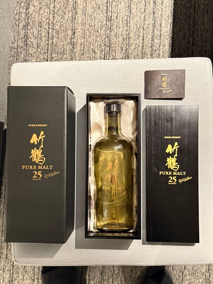 ニッカウイスキー　竹鶴　ピュアモルト 25年 700ml 空き瓶　化粧箱付き