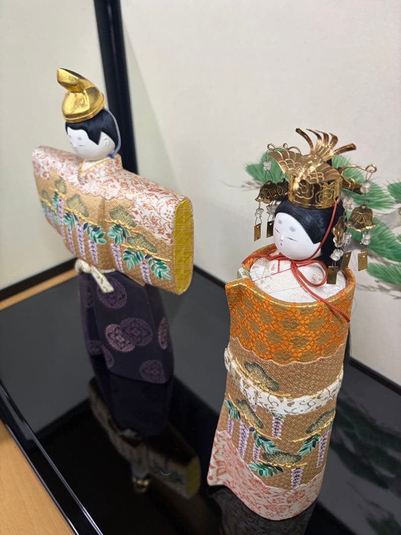 真多呂作 雛人形 親王飾り 木目込み 立雛 伝統工芸 木札付き 屏風 台付き