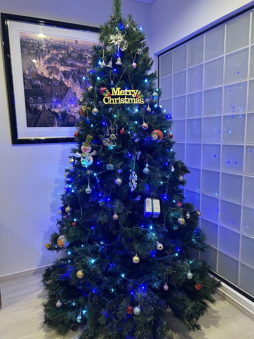⭐️クリスマスツリー⭐️高さ210cm オーナメント・LEDライト付き