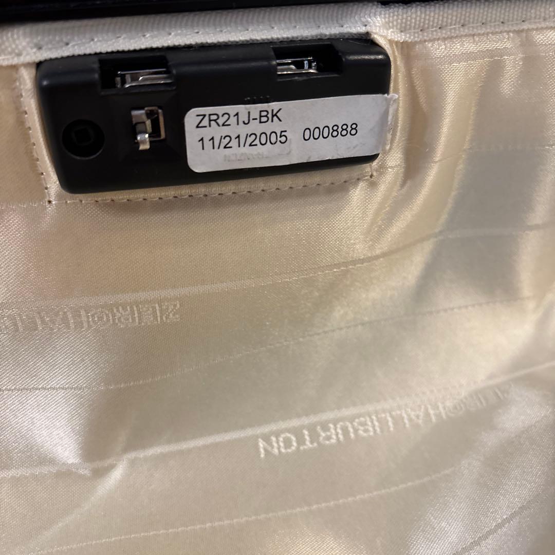 ZERO HALLIBURTON スーツケース 機内持ち込み
