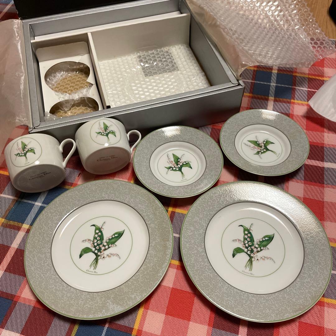 クリスチャンディオール ミリラフォーレ カップソーサーセット&大皿2枚　新品