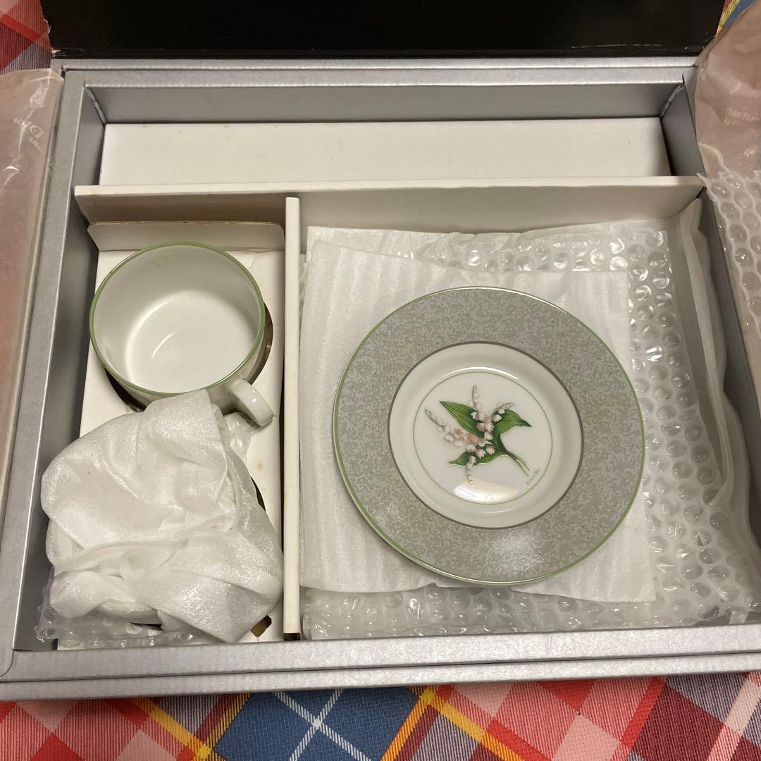 クリスチャンディオール ミリラフォーレ カップソーサーセット&大皿2枚　新品