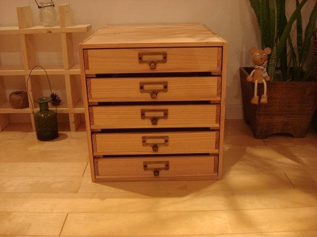 ★送料無料サイズ変更可能★B4ネームプレート5段引き出し/無垢材木製オーダー可能