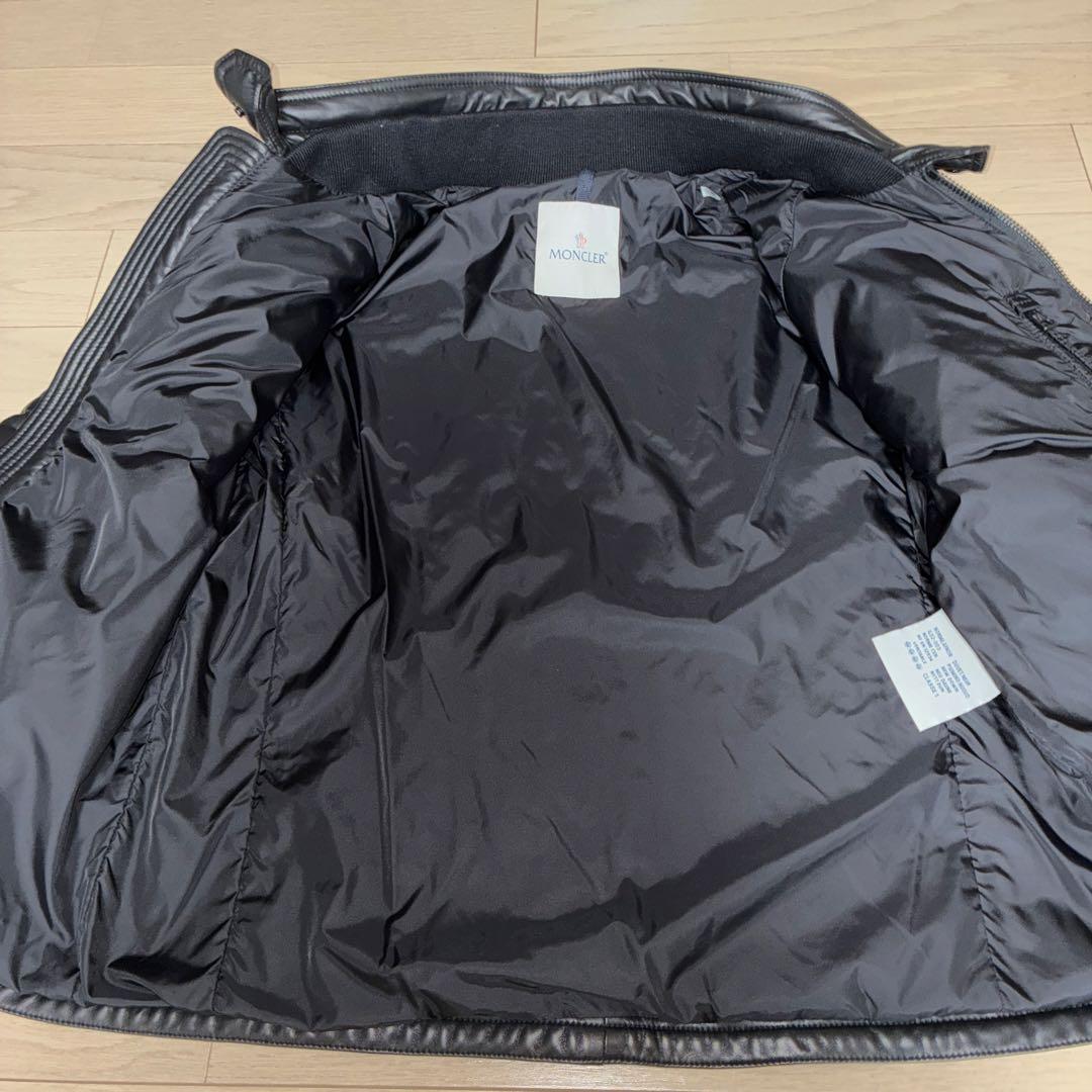 MONCLERのライダース