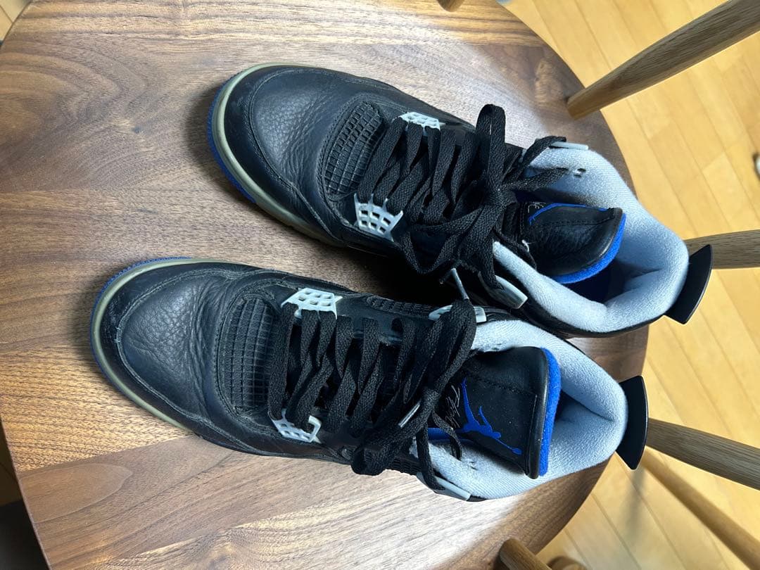 Air Jordan 4 ブラック/ブルー スニーカー