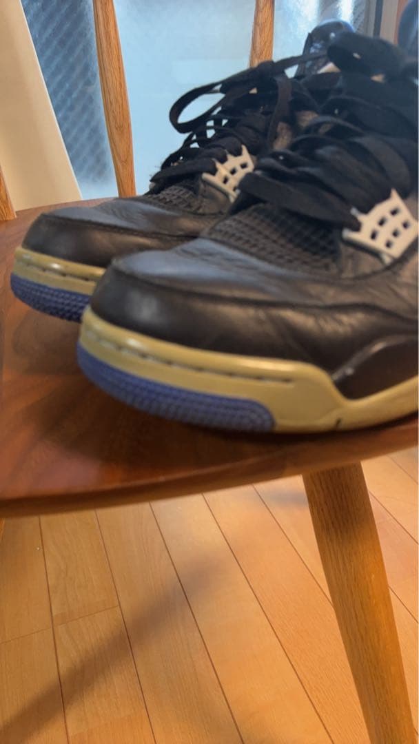 Air Jordan 4 ブラック/ブルー スニーカー