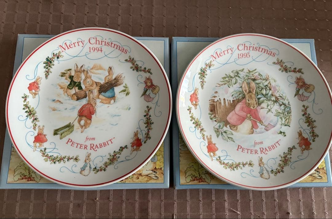ウエッジウッド・ピーターラビットのクリスマスプレート　全18枚