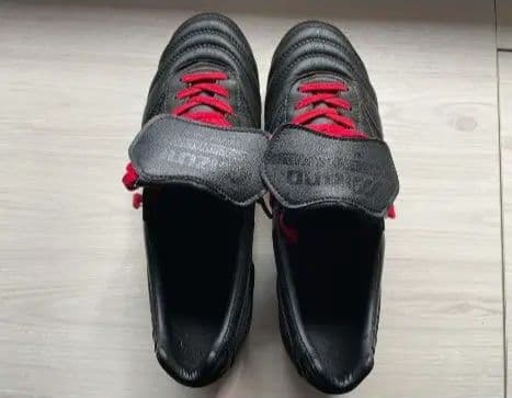 モレリア2の限定ブラックアウトカラー 日本国内450足数量限定発売