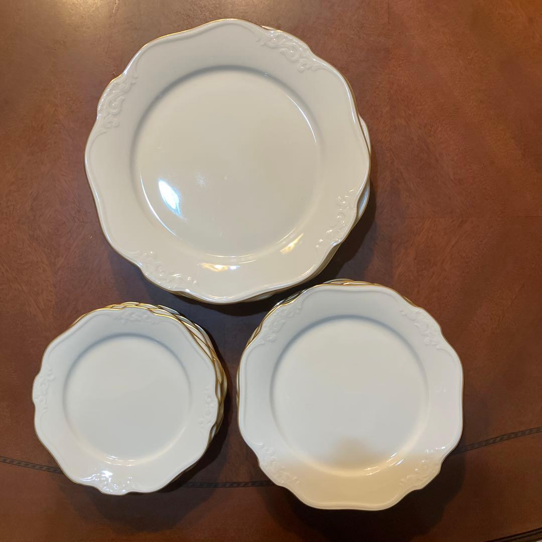 大大特価Noritake コンテンポラリー金縁大皿中皿小皿5枚セット